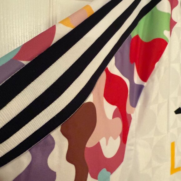 women's shirt - Picture 2 of 7